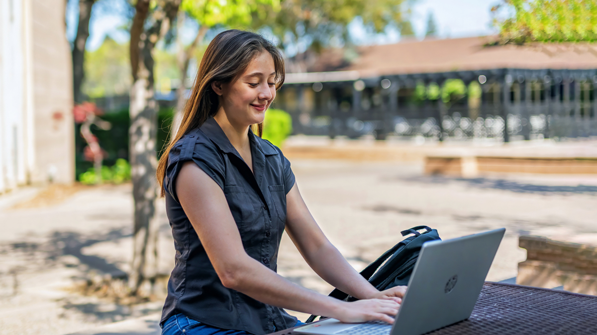 Future Ready Now: Menlo College Expands AI & Analytics Major Through Student Innovation, Ethical AI, and Silicon Valley Partnerships
